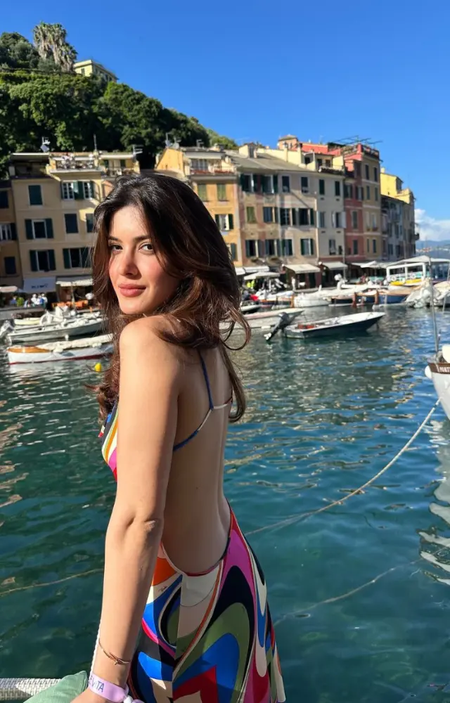 Shanaya Kapoor, daughter of actor Sanjay Kapoor, took to Instagram to share pics from the cruise party