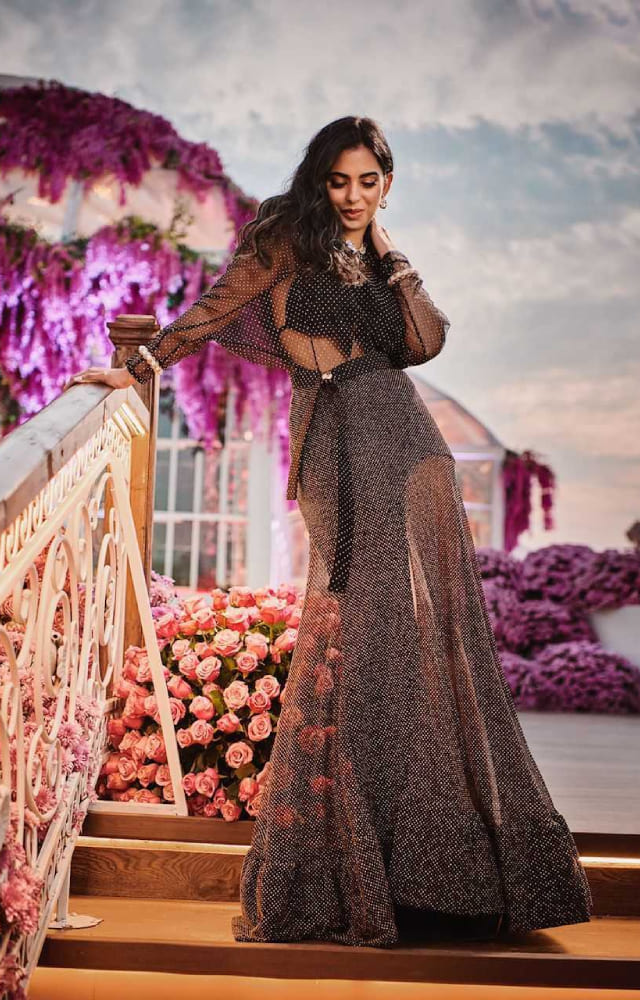 The heiress of the Ambani family has great taste in fashion. She knows how to carry herself while exuding royalty and simplicity at the same time.