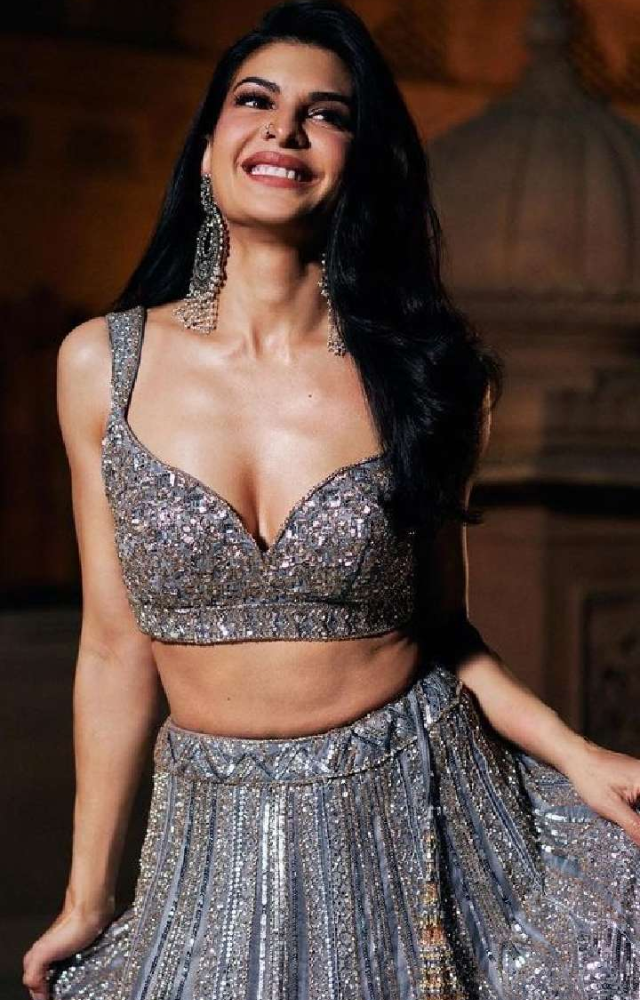 Jacqueline often dazzles in elegant and dramatic gowns at red carpet events, showcasing her sophisticated and glamorous side.

