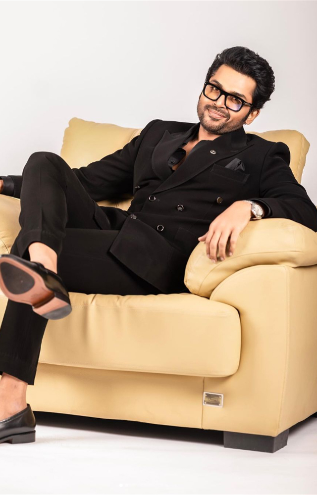 Actor Karthi seems all set for his new  venture japan