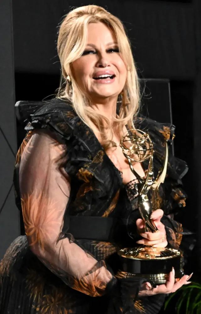 Jennifer Coolidge won outstanding supporting actress in a drama series