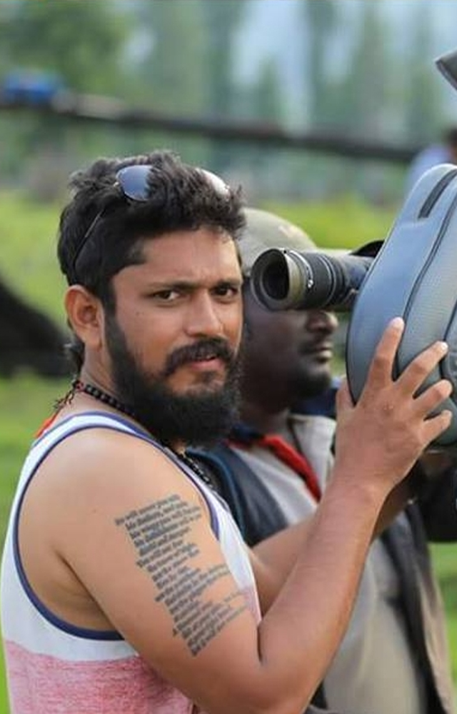 Jomon made his debut as a cinematographer with the Malayalam film Chaappa Kurishu (2011). His exceptional work in films like Nee-Na, Ennu Ninte Moideen has hits