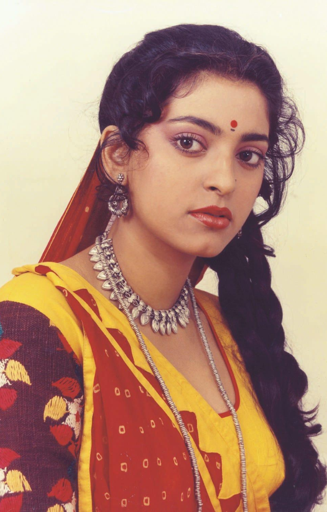 Juhi`s breakthrough role in this tragic romance opposite Aamir Khan, redefining Bollywood`s love stories with fresh appeal and heartfelt performances.