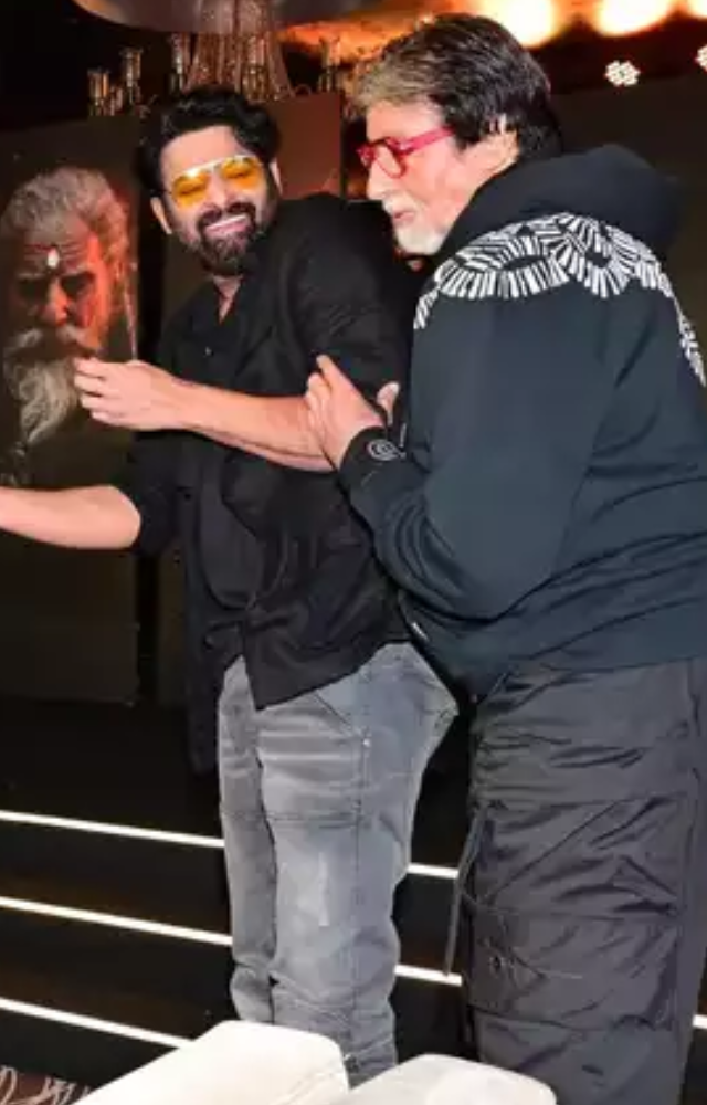 Prabhas outpaced Amitabh Bachchan to assist pregnant Deepika Padukone up the stairs. Bachchan jokingly teased Prabhas and whispered something that elicited