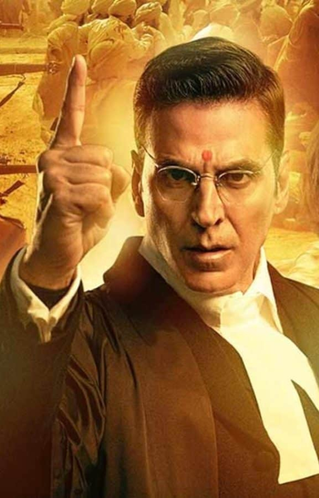 Akshay plays the lead role of the lawyer C. Sankaran Nair, who shrunk the British Empire. He sues the Englishmen for mass genocide at Jallianwala Bagh.