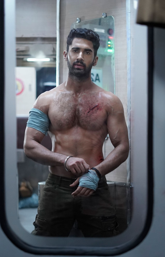 The film includes gruesome deaths and intense action scenes. Amrit sees Tulika and Viresh brutally murdered by dacoits