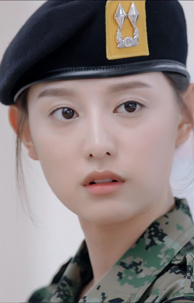 As Yoon Myung-joo, a strong military doctor, Kim Ji-won portrays a passionate yet complicated love story with a fellow soldier amidst war and duty.