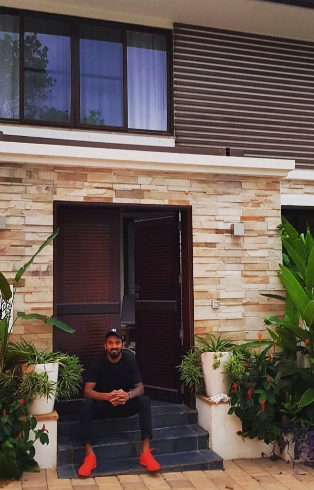 He owns a luxurious apartment in Benson Town, Bengaluru, estimated at 65 lakh. It features minimalist interiors with light-colored walls and modern furnishings.