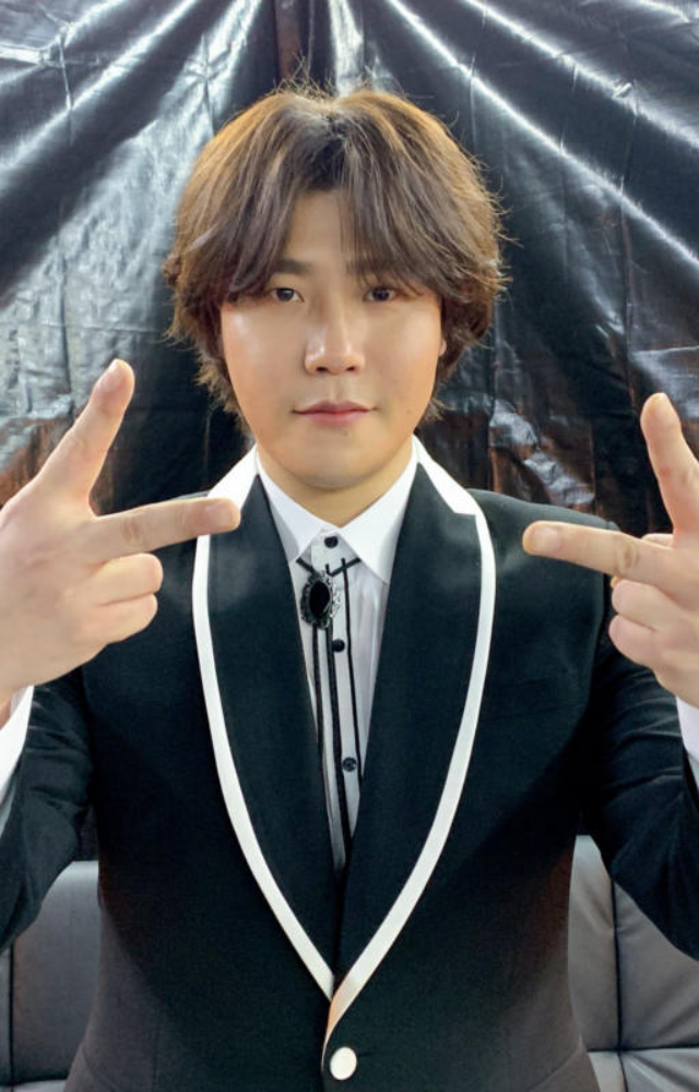 A heartwarming ballad where Lee Hyun’s soulful voice captures the depth of love and gratitude.