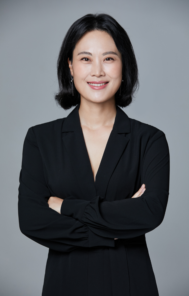 In this office comedy, she played Jang Yoo-sun, a director in the accounting department. She portrayed a professional and sophisticated character.