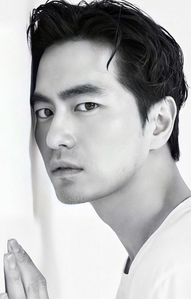 Lee Jin-wook`s Best Films and Shows