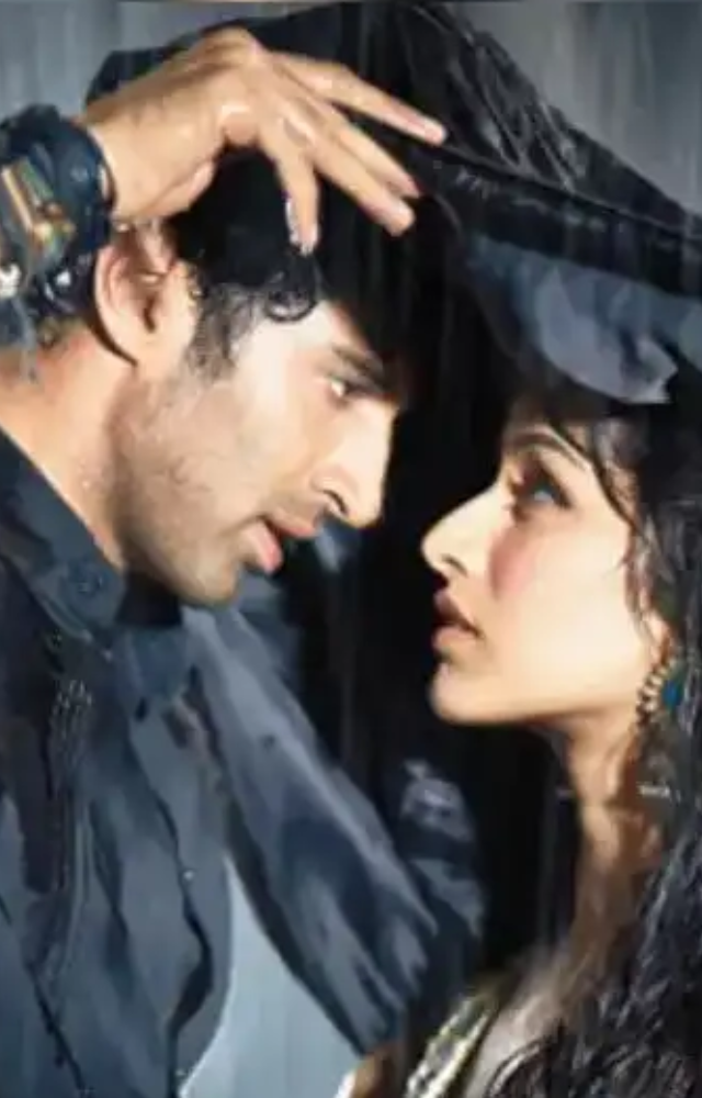 A musical romance about a struggling singer and a young woman with a beautiful voice.