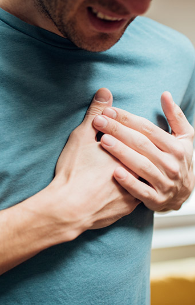 Lung cancer often doesn`t cause noticeable symptoms in its early stages. Seek medical attention if you suffer from coughing, chest pain, or shortness of breath.