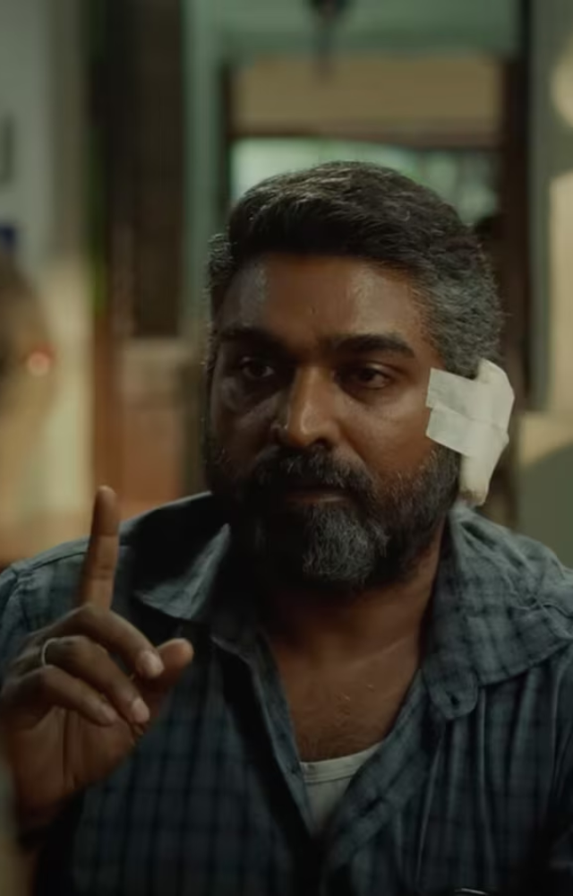 The film employs a non-linear narrative, creating a captivating puzzle for the audience to solve. This keeps viewers engaged in piecing together the story.