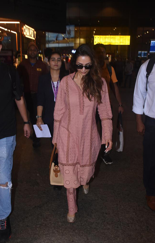 Malaika Arora`s Airport Look Turns Heads
