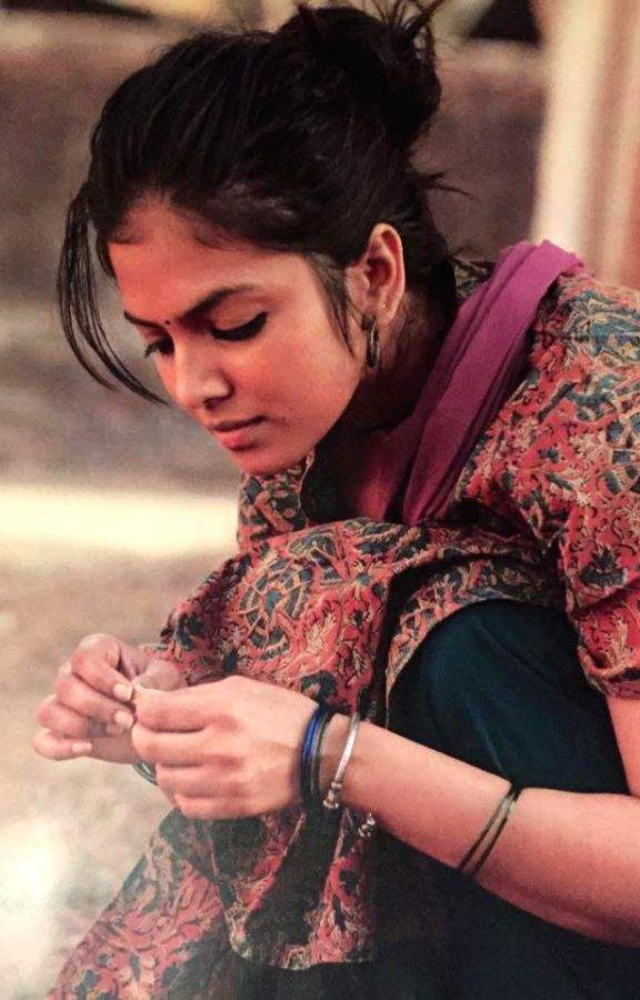 Her Hindi debut as Tara, a breakthrough role that won her an Asiavision award. Fans and critics praised her powerful, emotive acting.