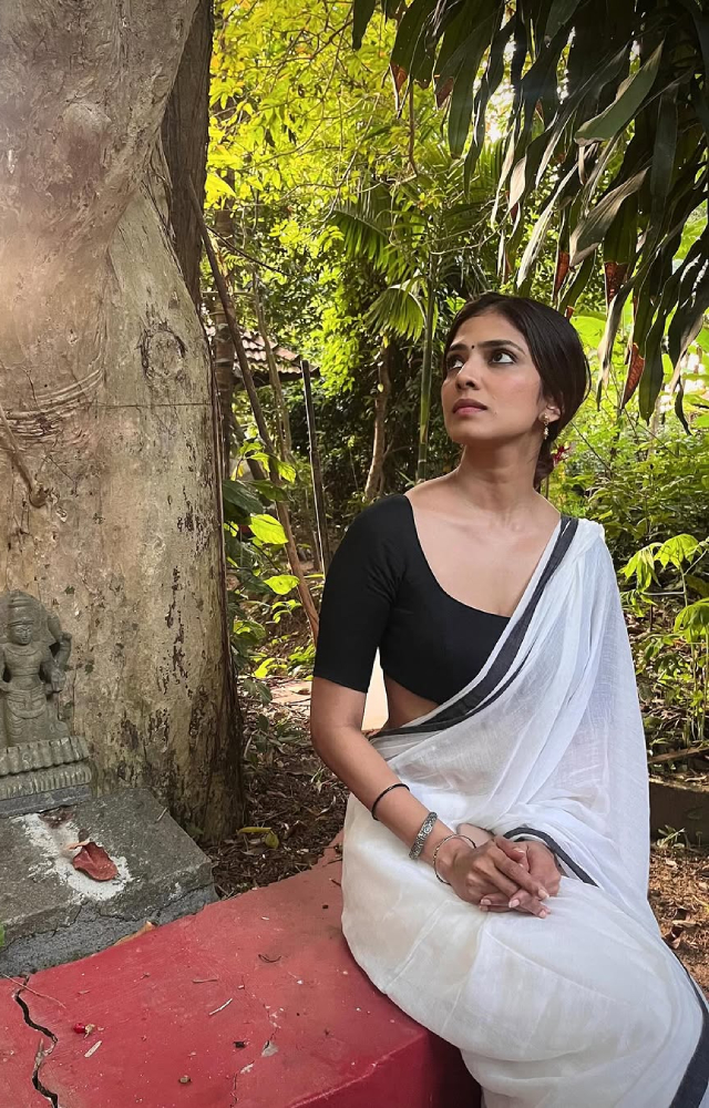 The Yudhra actress is taking the internet by storm with her desi girl aesthetics as she explores Kerala in a beautiful saree.