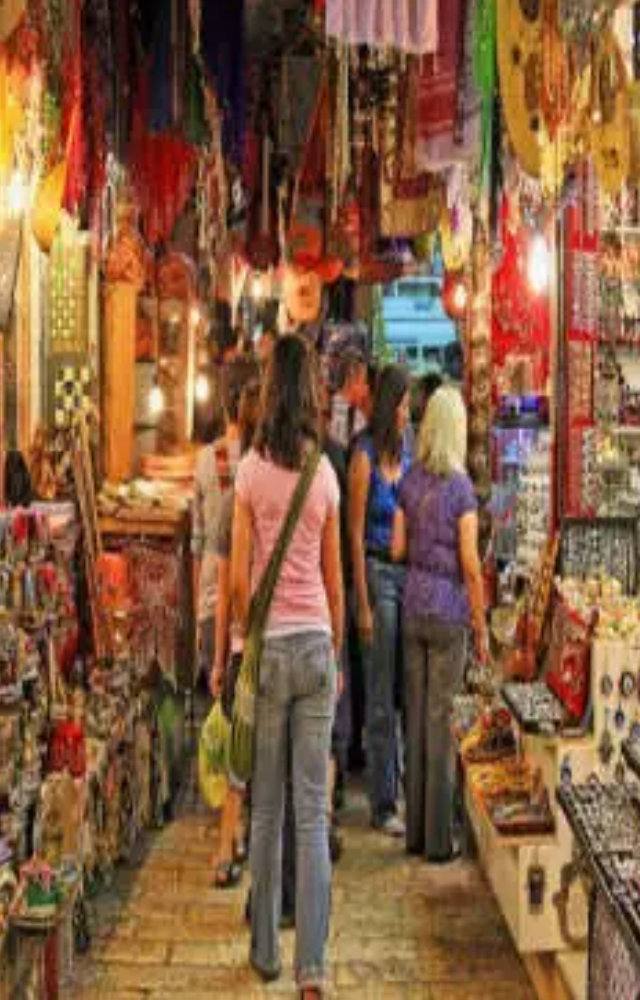 Renowned for its exquisite silk sarees, gold and silver jewelry, and a wide range of wholesale dress materials.