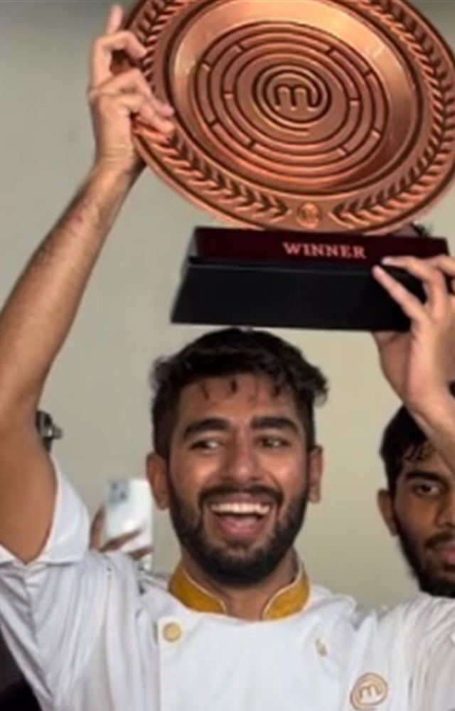 Aashiq owns his own juice shop, where he showcased his love for the art of cooking and his unique recipes that delighted his customers