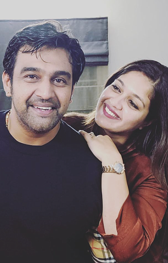 Meghana Raj often takes to Instagram to share throwback photos of her late husband, Chiranjeevi Sarja. The fan page captioned the photos with the heartfelt word