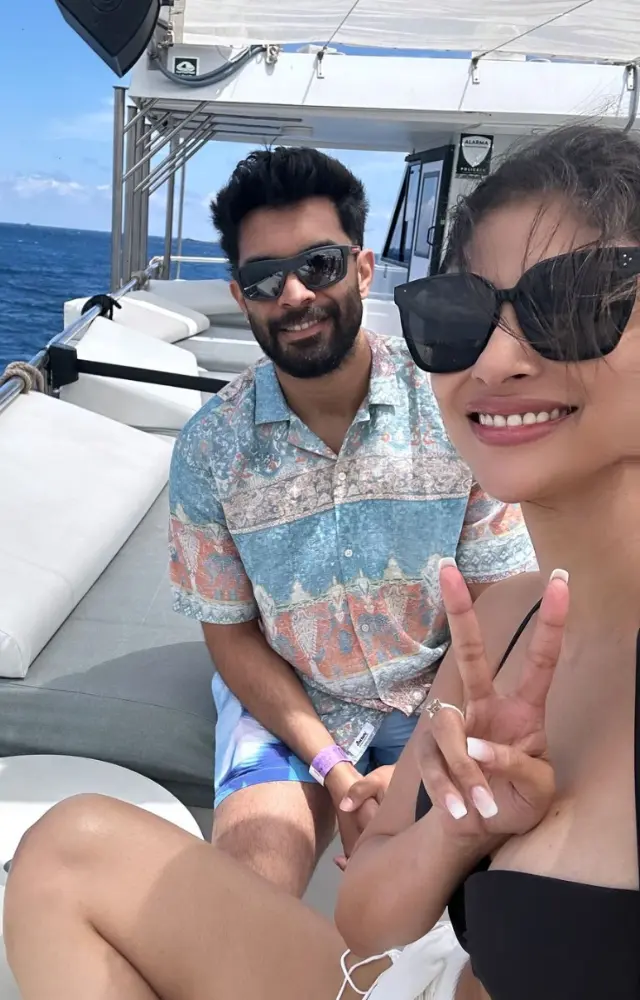 Mouni Roy continued her series of envious vacation pictures from Spain as she spent quality time with husband Suraj Nambiar.