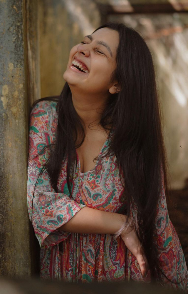 Niranjana Anoop, a talented actress, played a significant role in the 2018 Indian Malayalam-language coming-of-age drama film “B. Tech. 