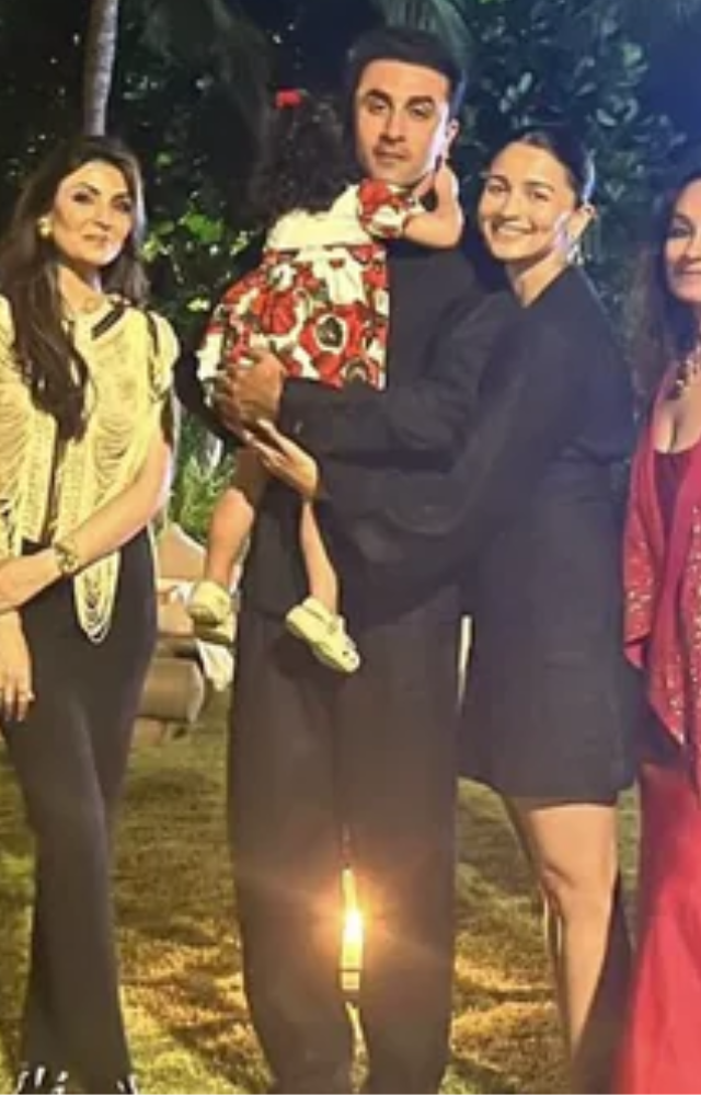They enjoyed a family gathering in Mumbai, cherishing quality time and celebrating the New Year together with loved ones.