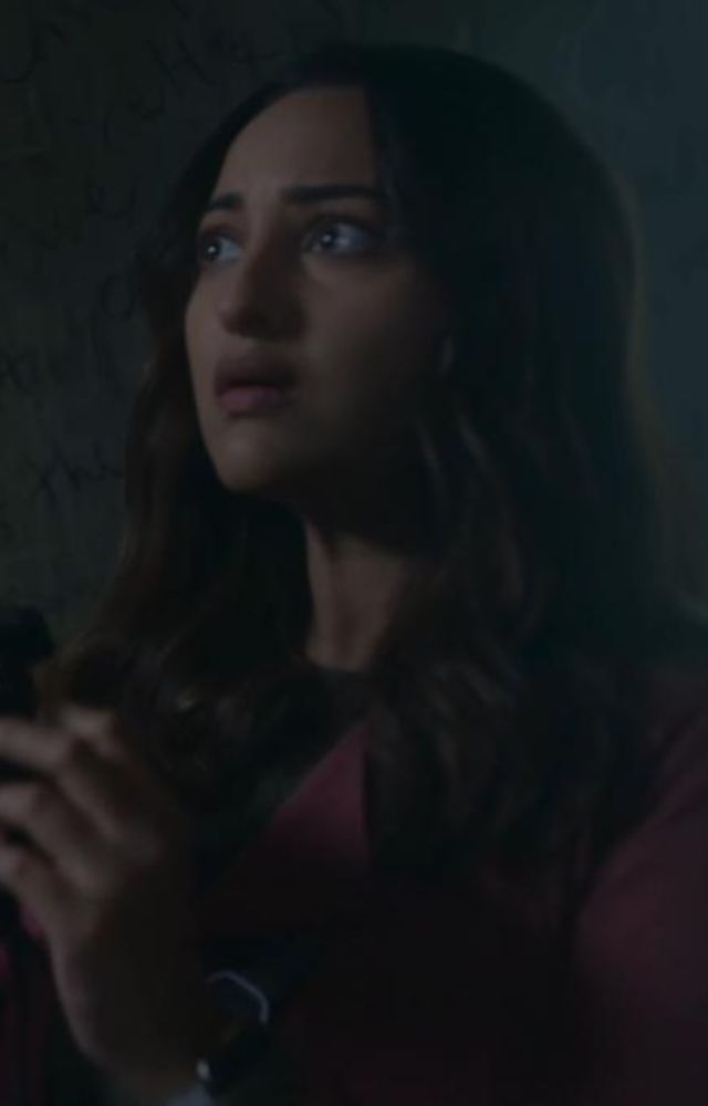 Kussh Sinha`s debut, Nikita Roy, is a gripping psychological thriller. It blurs reality and perception, delving into the human psyche.