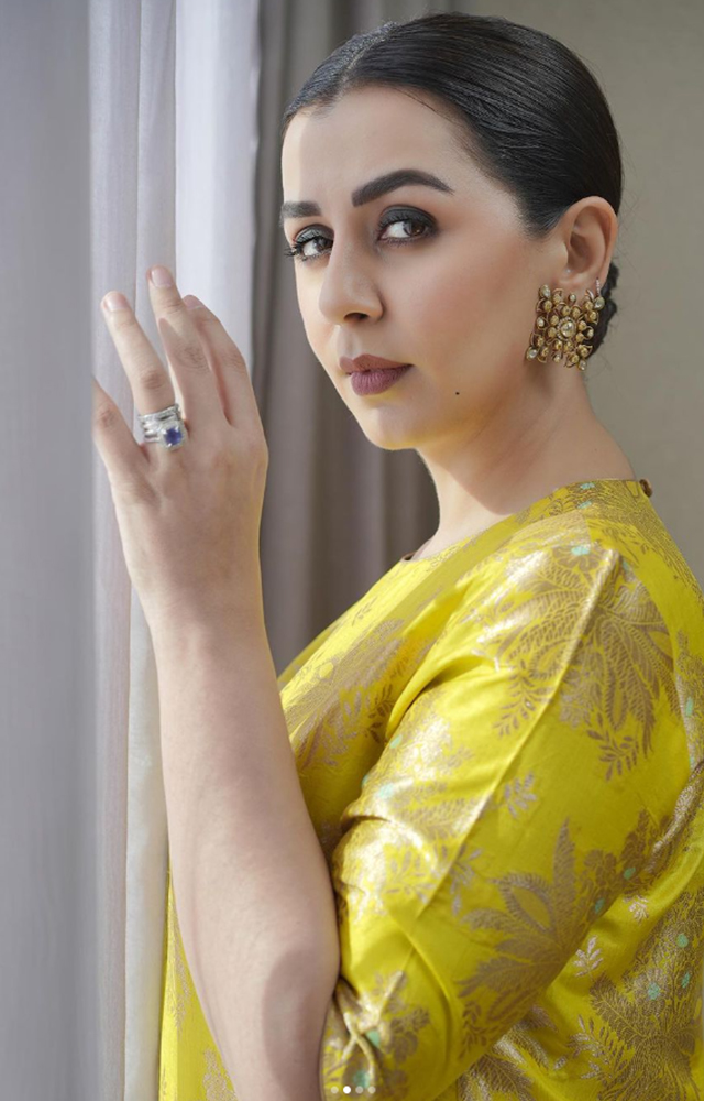 Vellimoonga, 1983, Krishnastami, Motta Shiva Ketta Shiva, Jamboo Savari are the few best performaces of Nikki Galrani.