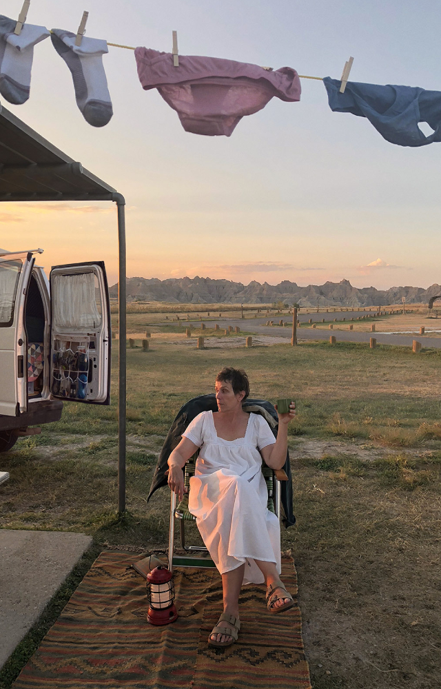 Featuring Frances McDormand in the lead, Nomadland won Best Picture at the 2021 Oscars. It was made within a budget of $5,000,000.