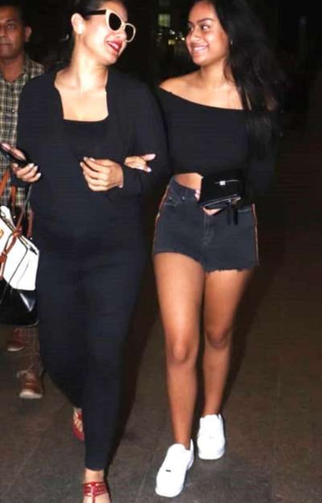 Kajol and Nysa Devgn rock the black on black look as they are spotted by the paparaazzi.