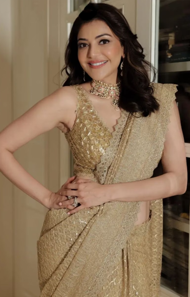 Kajal Aggarwal`s cream and golden saree have got the attraction where her fans were going really appreciating her for the looks through social media/