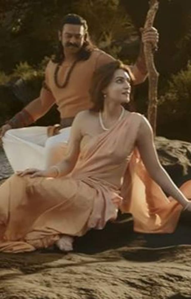 While Kriti Sanon aced the role of Sita, many questioned Prabhas` performance as Lord Ram. Some even compared him to the OG on screen Lord Ram Arun Govil. 