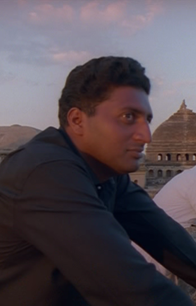 Portraying a dynamic politician in Mani Ratnam`s Tamil drama, Prakash Raj won a National Film Award for Best Supporting Actor.