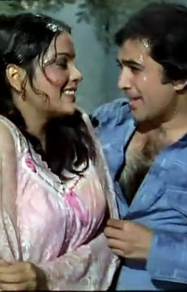 Rajesh Khanna brings out the perfect melody for your rainy romance. Bheegi Bheegi Raaton Mein features Khanna and Zeenat Aman enjoying the downpour.