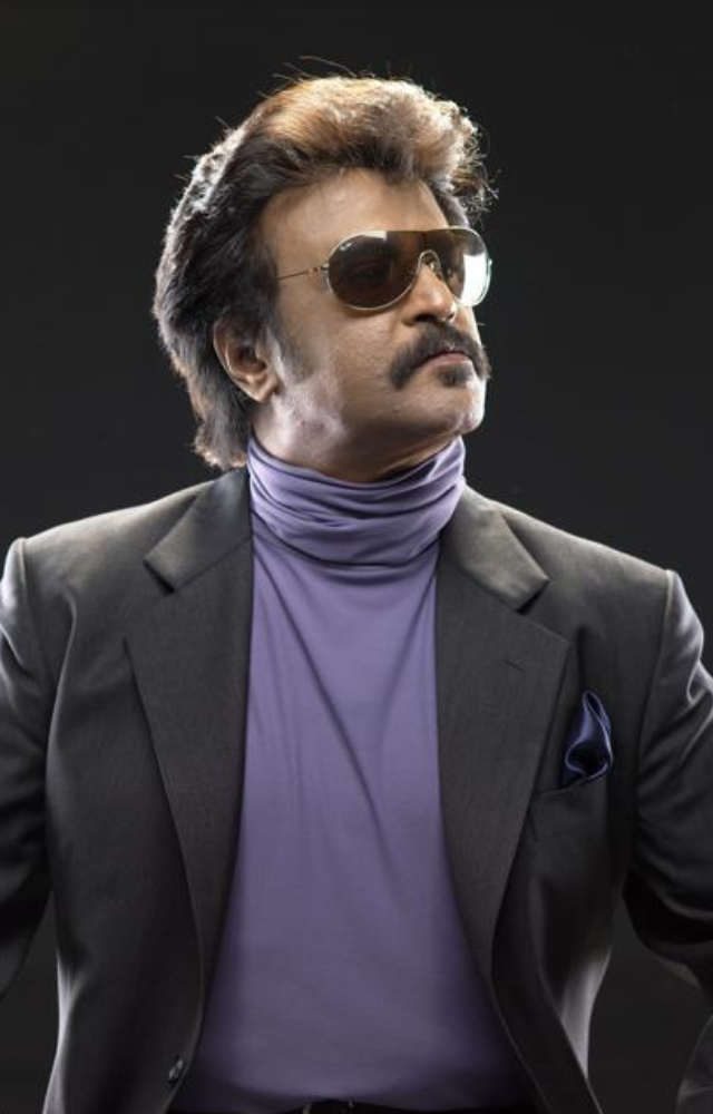 Rajinikanth stars as Sivaji, a software engineer who returns to India to fight corruption and help the poor.