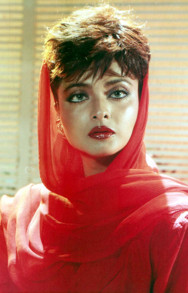 A revenge drama starring Rekha, this film is a cult classic and one of the highest-grossing films of 1988.