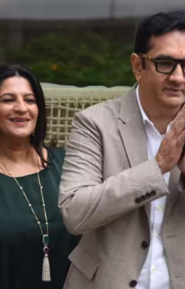 To mark the occasion, Ranveer`s mother, Anju Bhavnani, made a heartfelt gesture