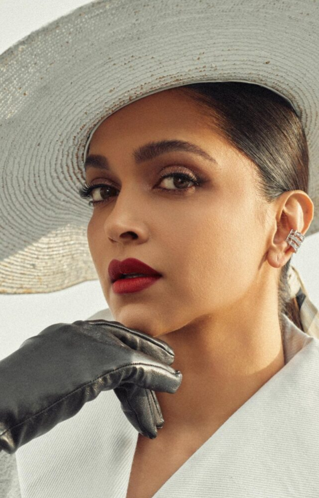 Ranveer`s Comments on Deepika`s Post