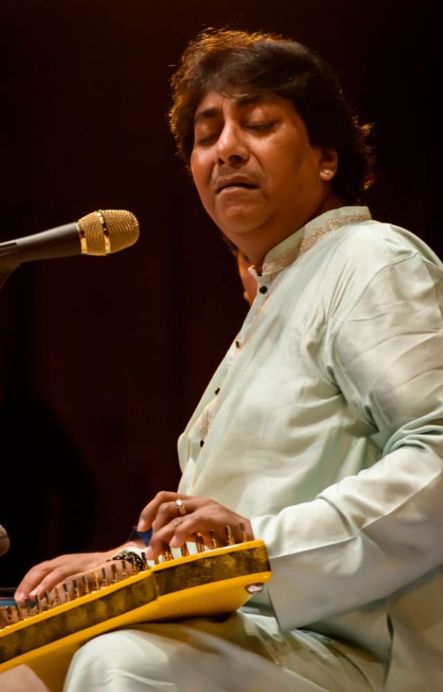 The musical maestro created and offered a serene classical experience with Bhor Bhayo from Morning Walk. The film featured Anupam Kher and Sharmila Tagore.
