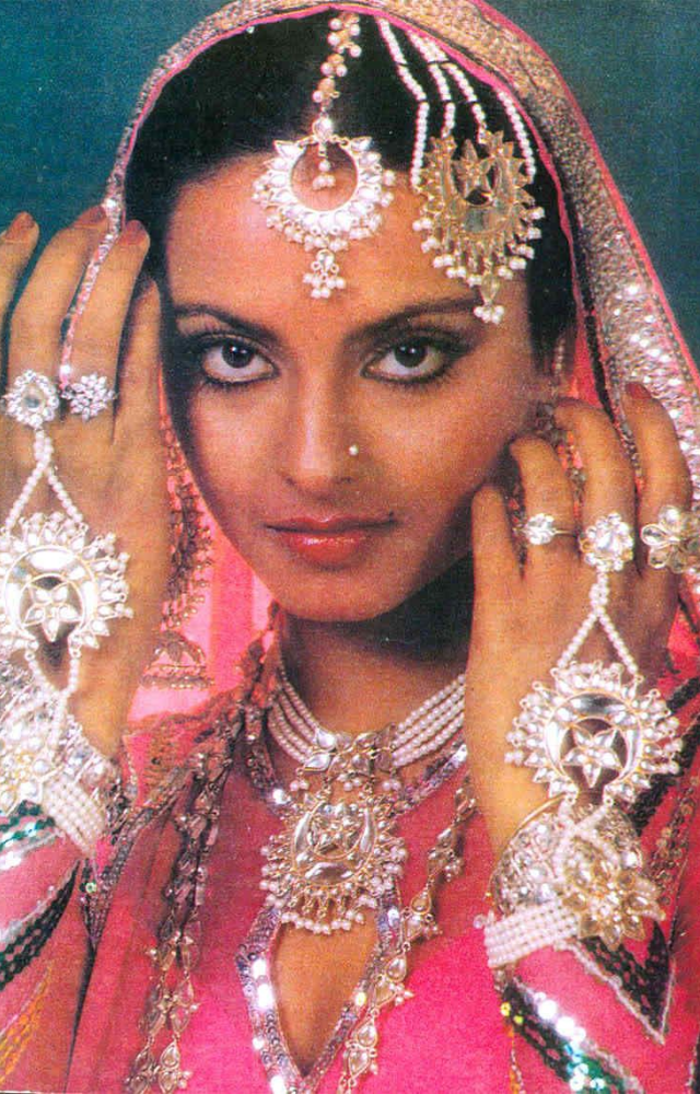 This blockbuster elevated her stardom with the role of the tragic courtesan Zohrabai, gaining her recognition for powerful, heartfelt performances.