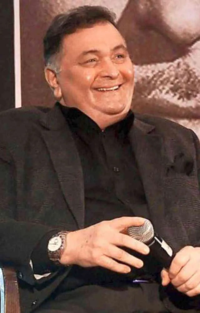 One of the finest actors in Bollywood, Rishi Kapoor, succumbed to leukemia. He died in 2020, leaving the nation in shock.