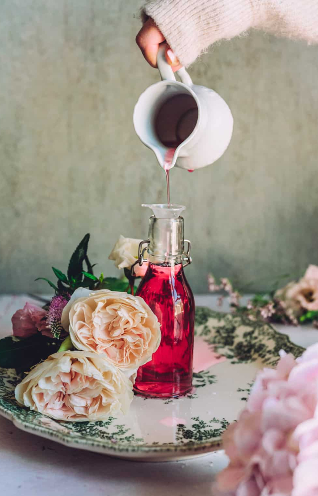 Rose water is packed with anti-inflammatory properties that help soothe irritated scalp and reduce dandruff. Read on to know effective ways to use rose water.