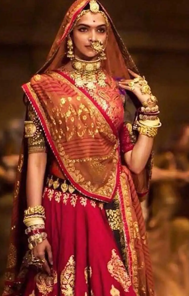 Based on an epic poem, it depicts Queen Padmavati`s legendary beauty and the obsessive desire of Sultan Alauddin Khilji to capture her kingdom.