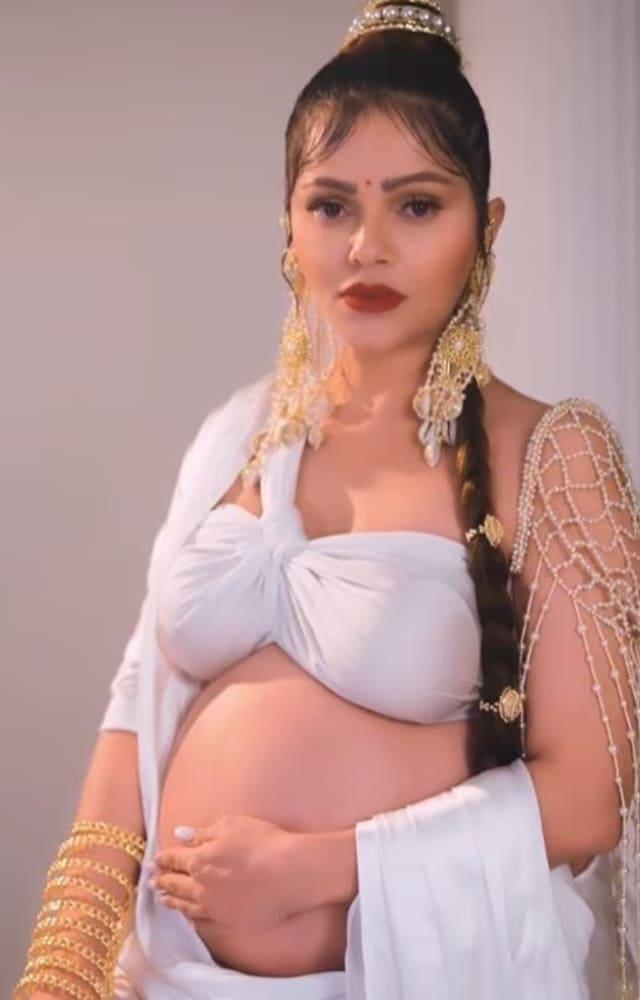 Rubina Dilaik`s Pregnancy Fashion