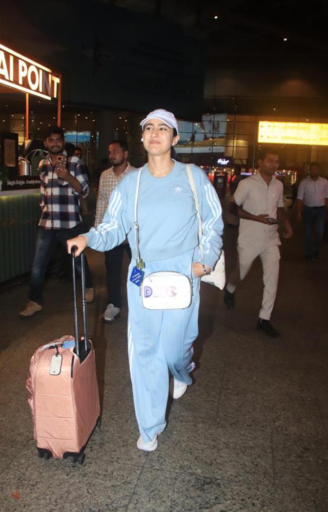 Sara Ali Khan Nails the Look