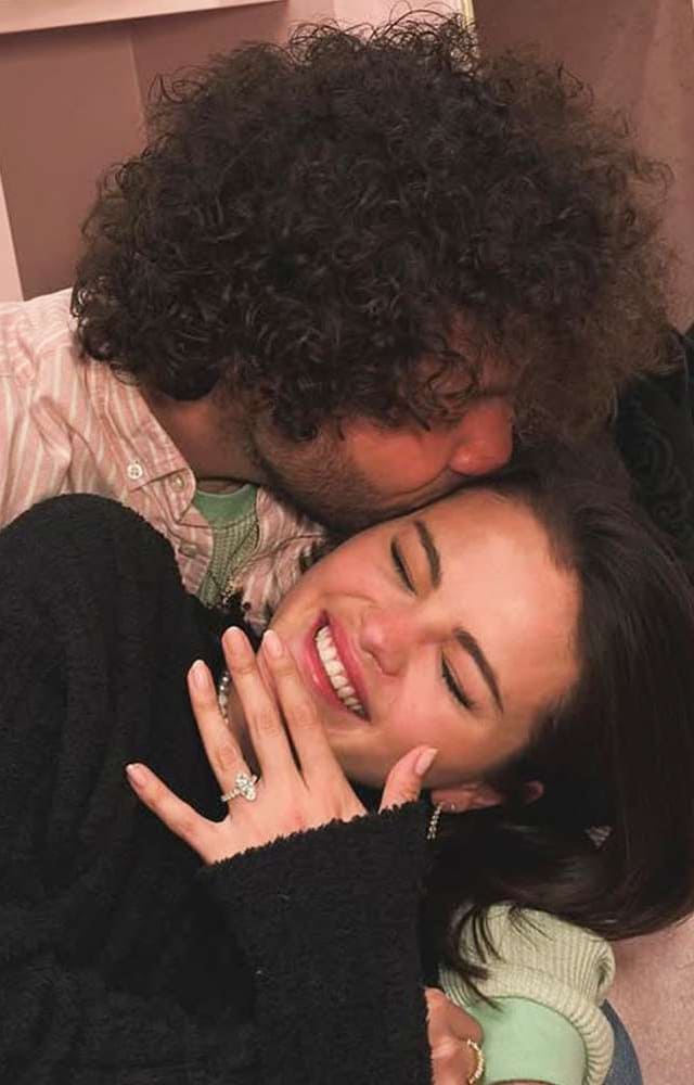 But before getting engaged to Benny Blanco, did you know Selena dated these popular celebs? Read on to see who made it to the list.