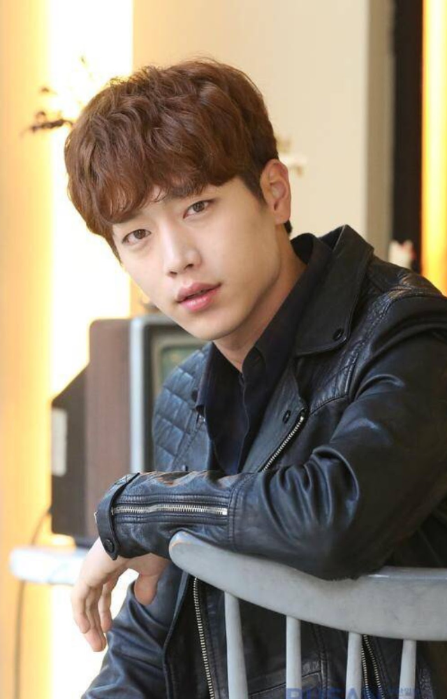 He plays Baek In-ho, a talented yet troubled pianist who becomes entangled in a complex university love triangle.