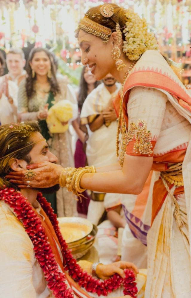 The couple shared many heartwarming glances throughout their wedding, radiating love and happiness.