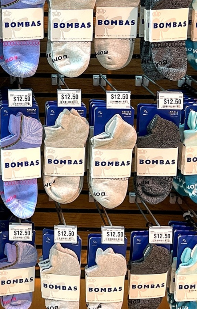 Known for their comfortable socks with a social mission: for every pair purchased, a pair is donated to homeless shelters.